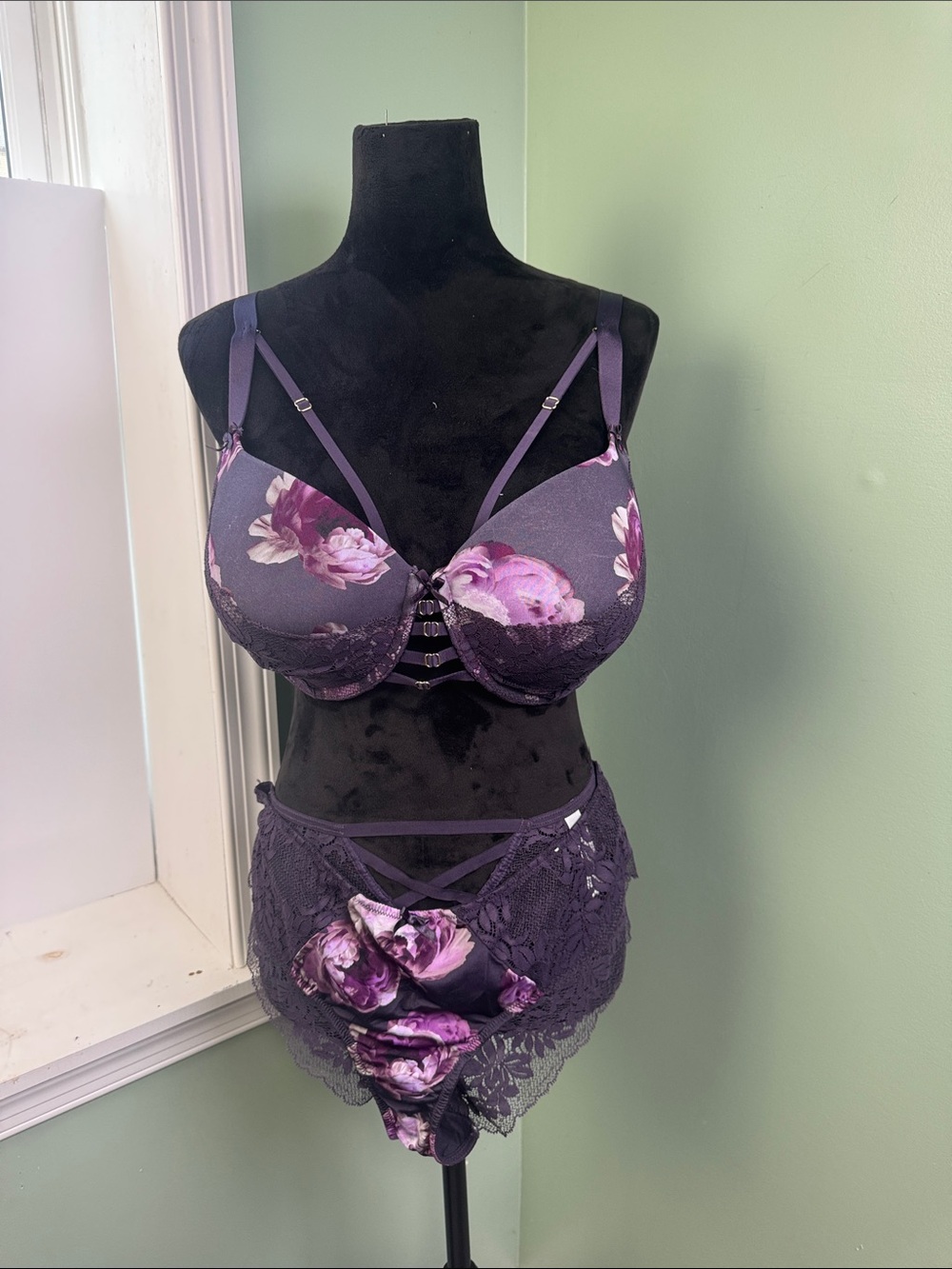 Cacique Purple Floral Lace Bra 40DDD & Lace High-Waist Panty 14/16 Set